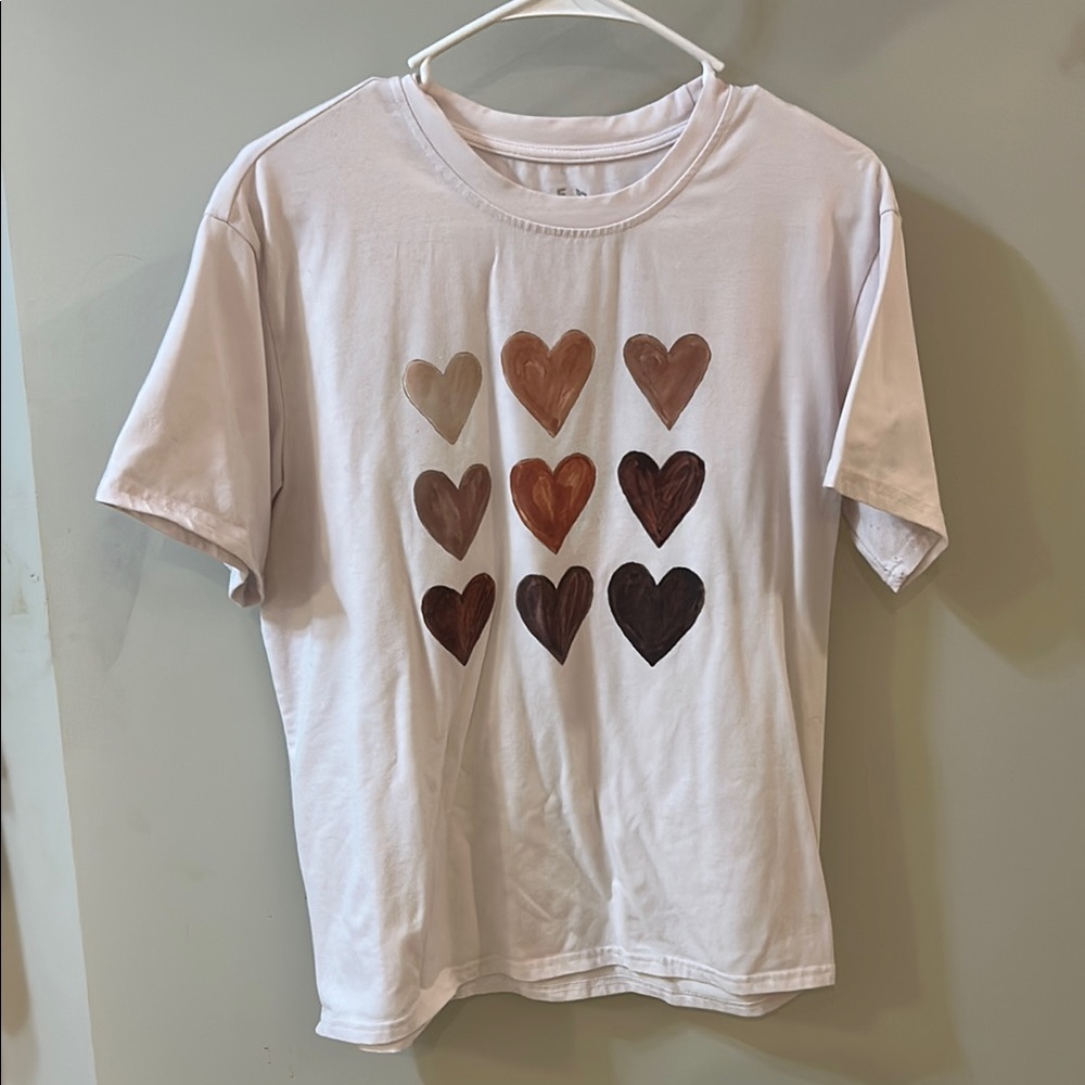 SHEIN White and Brown Heart Print Short Sleeve Tee
